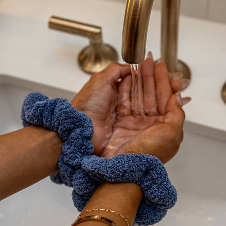 VOLO Scrunchie Duo Cielo Blue for wholesale on Faire1