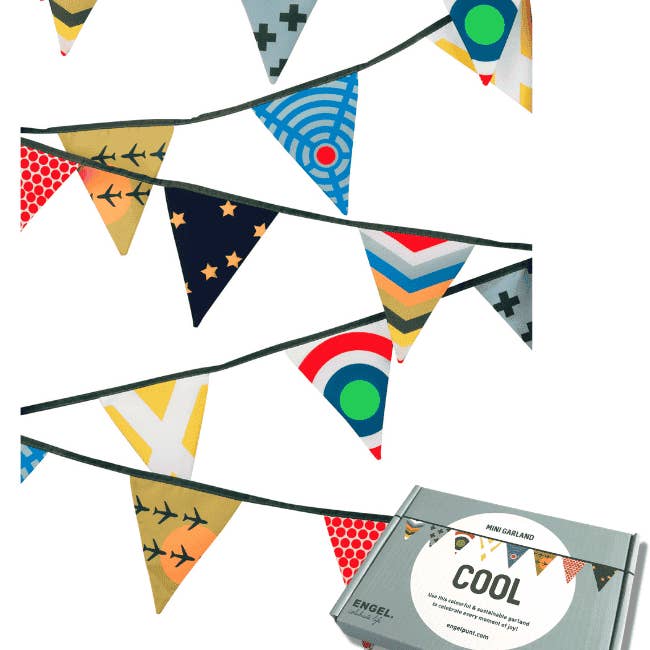 Slinger Mini Garland Cool for wholesale by Engel.