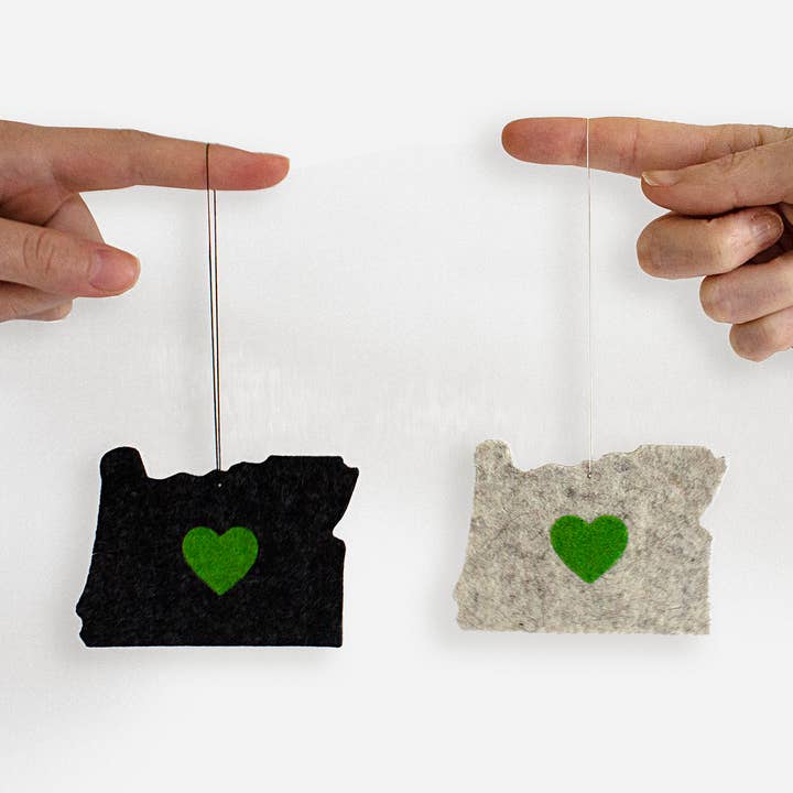 Ornement de l'Oregon - Feutre de laine 100% épais de 5 mm - souvenir pour la vente par Lion Looms