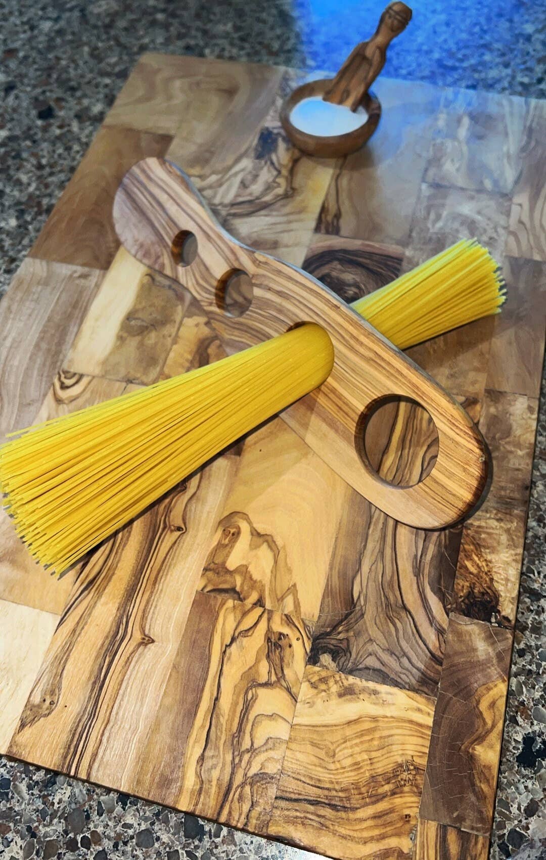 Bearthy - Vente Ustensile/gadget de cuisine - Mesureur de pâtes à spaghetti en bois d'olivier avec 4 portions6