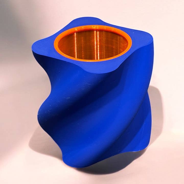 Pink Stories - Wholesale Vaas - Sway 100% elektrische blauwe vaas0