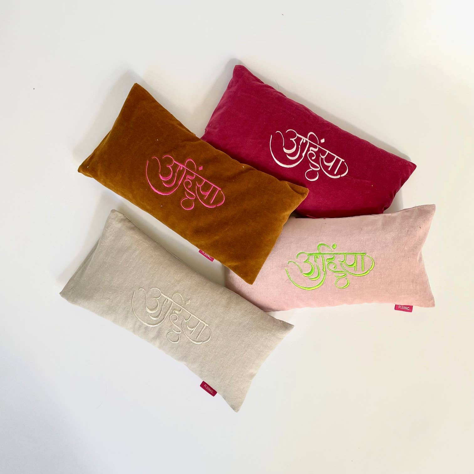 reinc. - Wholesale Yoga Block/Bolster - Organic yoga travel pillow mini Ahimsa, natural linen3