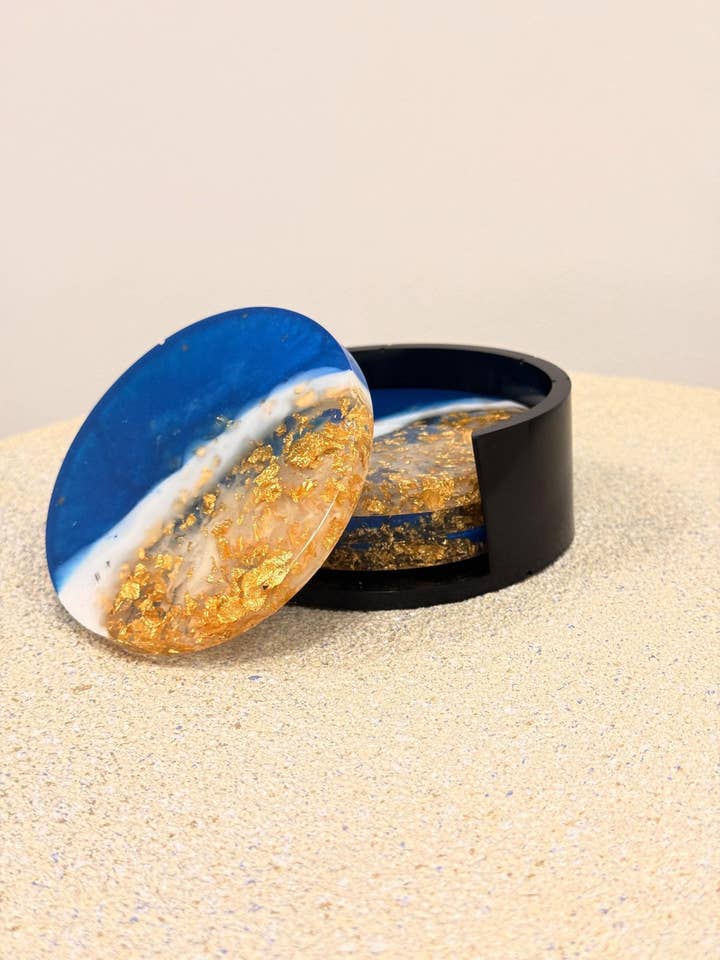 Gepersonaliseerde goudvlokhars onderzetters met houder voor wholesale door The lines studio