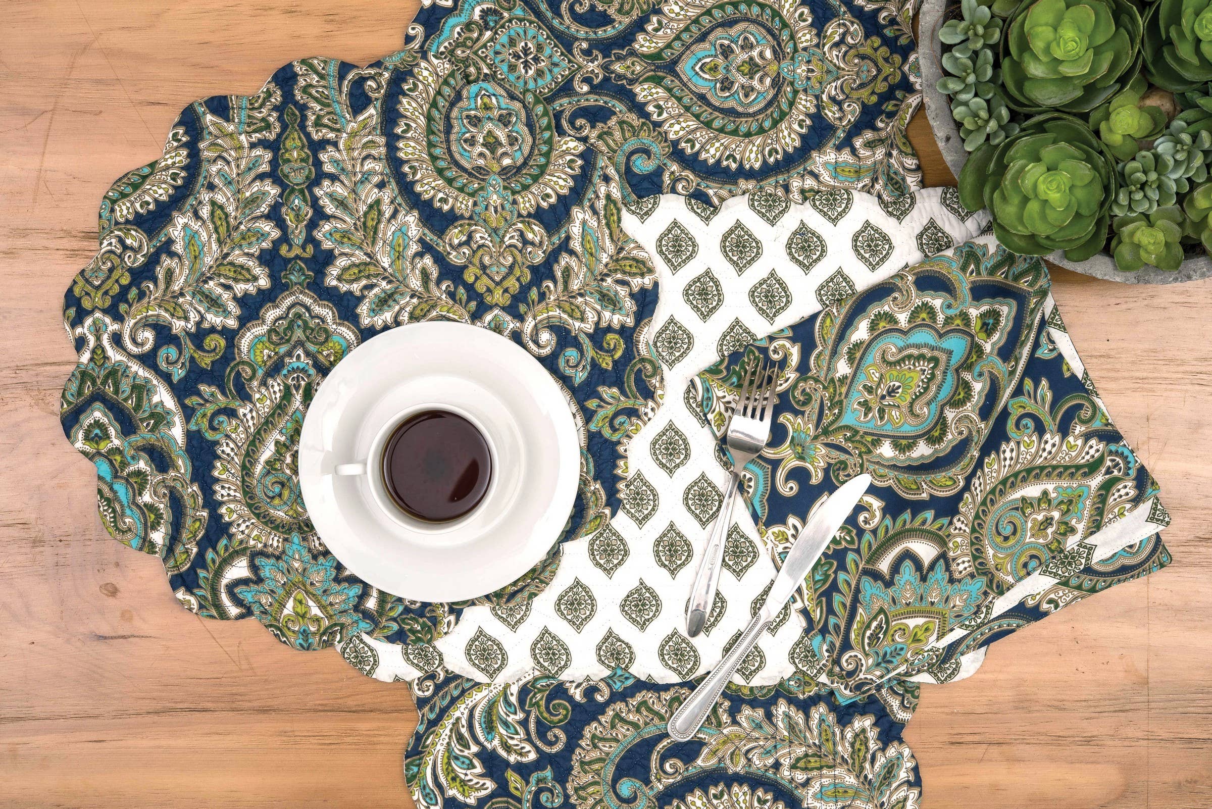 C&F Home - Wholesale Dinner & Cloth Napkin - Ada Navy Napkin2