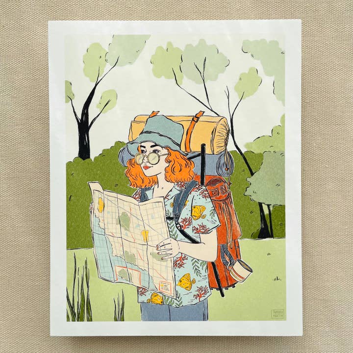 Impression artistique pour fille faisant de la randonnée pour la vente par Tamara Martin