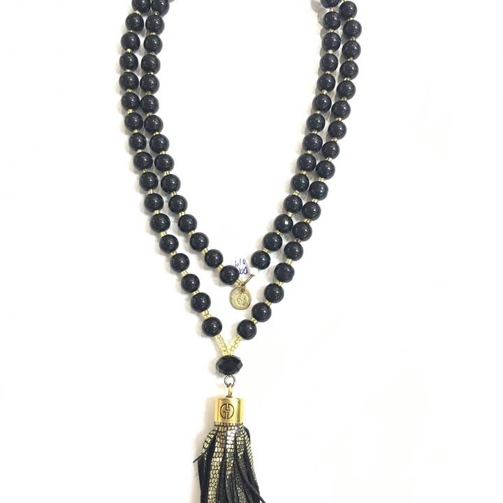 Dana (Schwarz/Goldene Quaste) für den Großhandel von Laura Grove Design