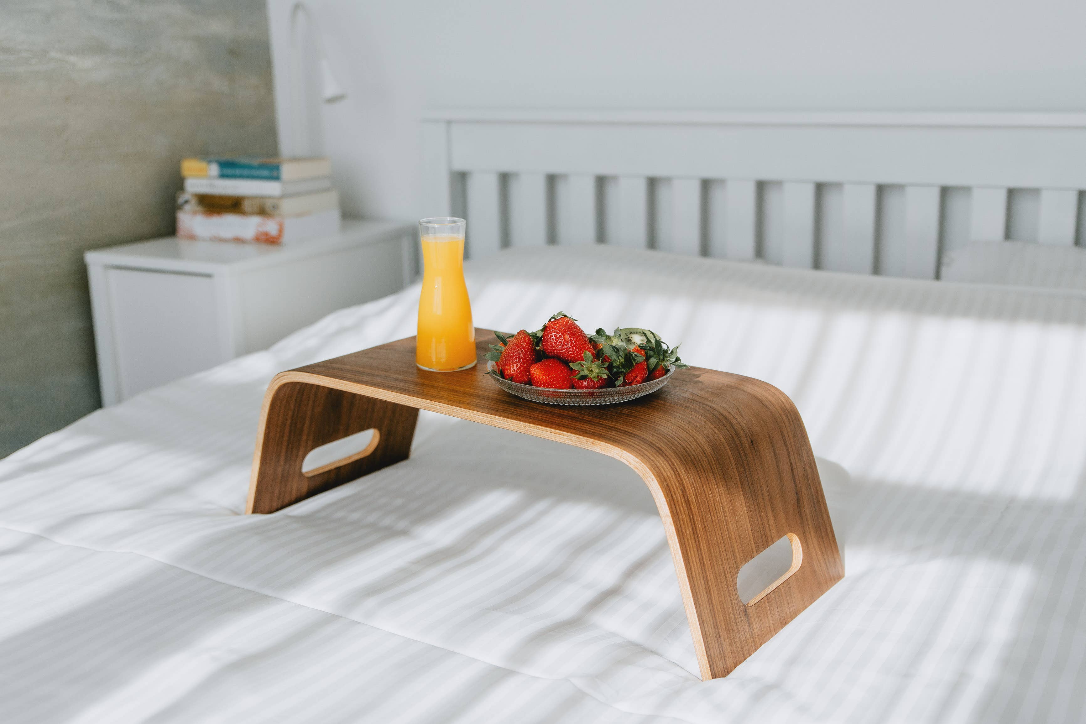 Halostands – Engroshandel Skrivebordsforhøjer – Bærbart laptopbord i amerikansk valnød2