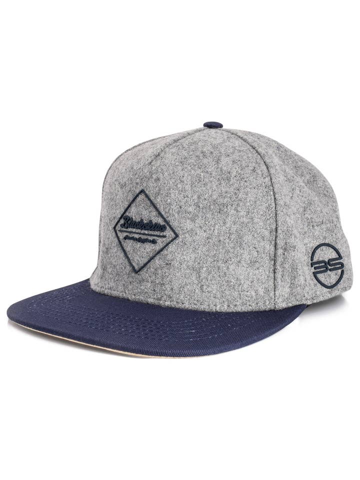 Casquette Snapback Ancient Gods Horus - Gris-Bleu-Flanelle pour la vente par Blackskies