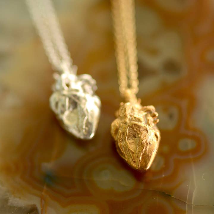 Montestruque - Venta al por mayor Collares con colgantes/abalorios - Collar de corazón anatómico hecho a mano de Only Love