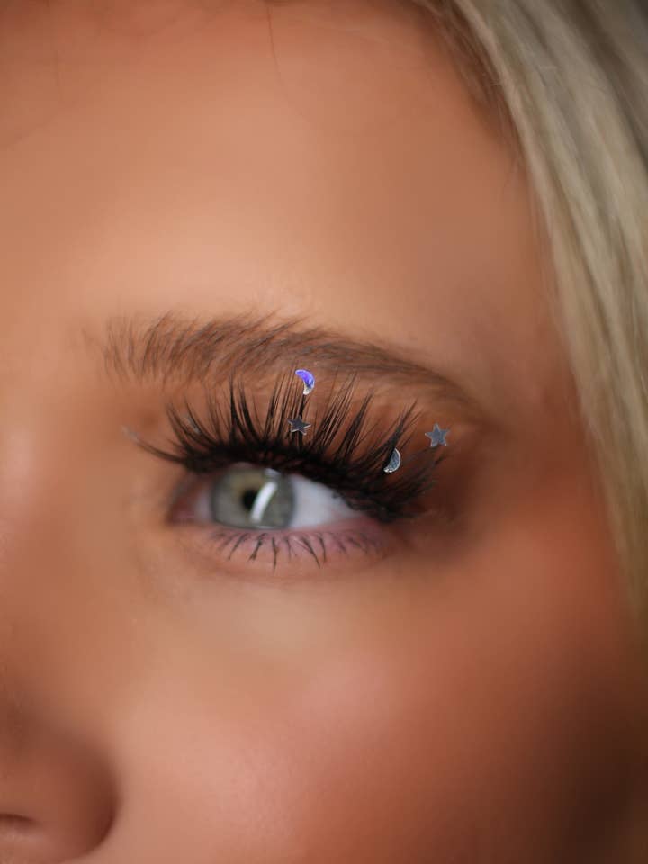 Cosmo Lash for wholesale by Splashes Lashes