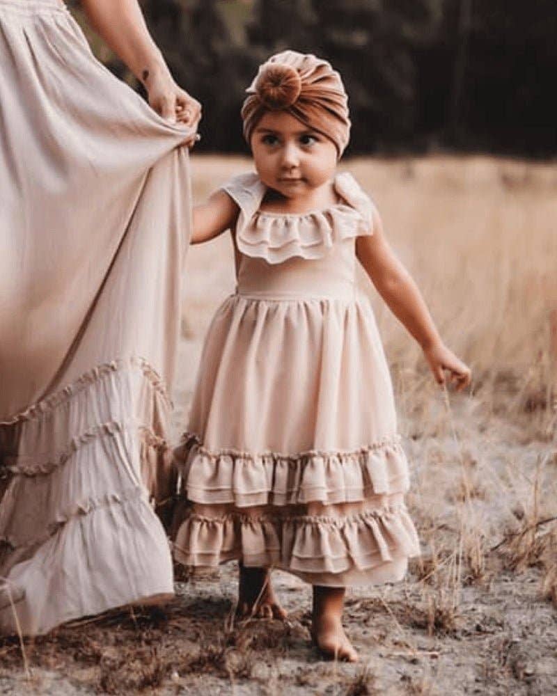 Bailey's Blossoms - Wholesale Mommy & Me-sets - Mommy and Me Nellie maxi-jurk met ruches - Champagne6