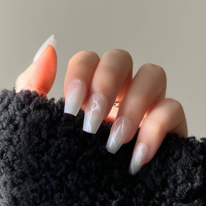 Nail Reformation - Wholesale Press-On/Fake Nails - Subtle Marble