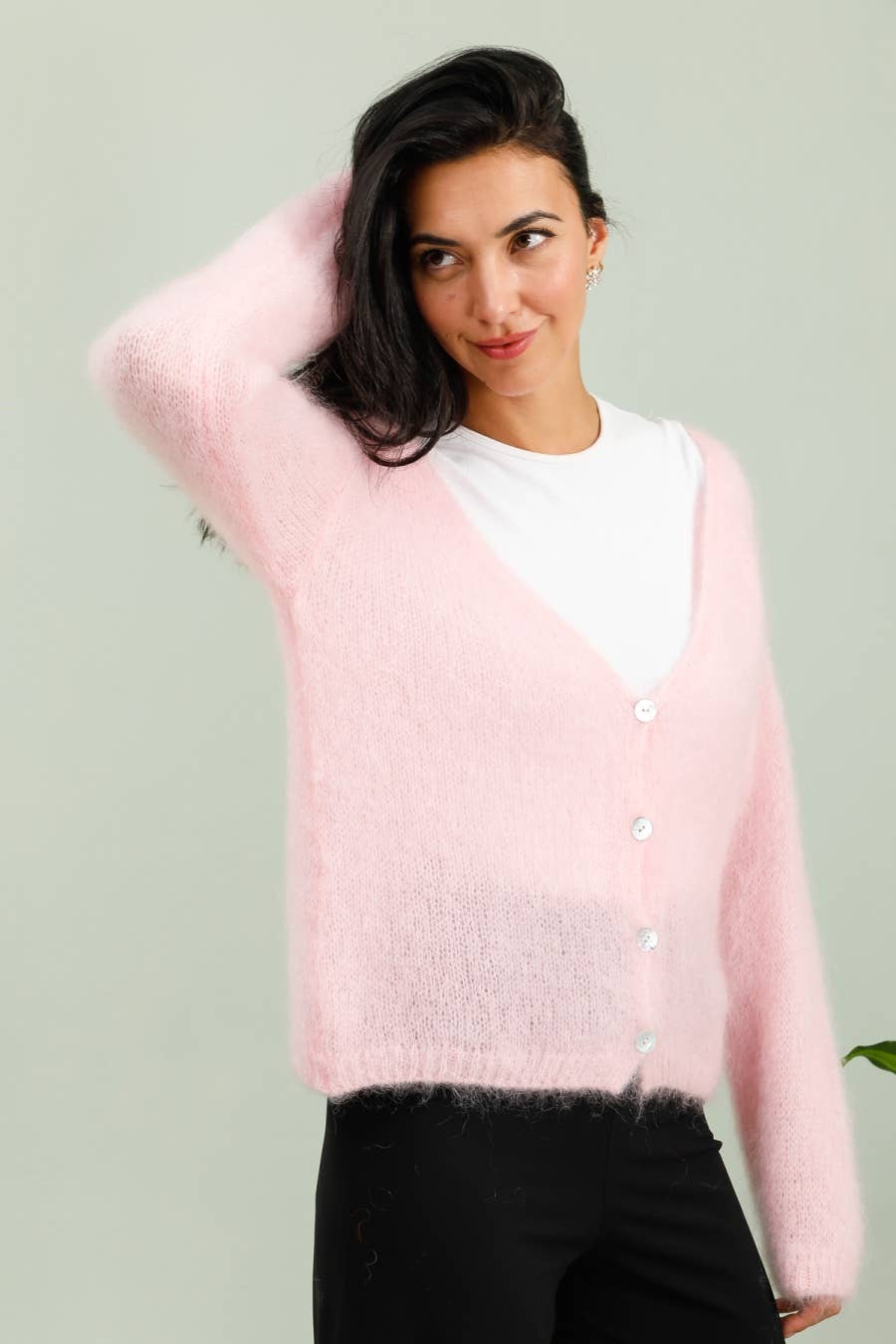 NAÏS PARIS – wholesale Cardigan – Women’s – V-neck cardigan with long sleeves in 80% kid mohair13