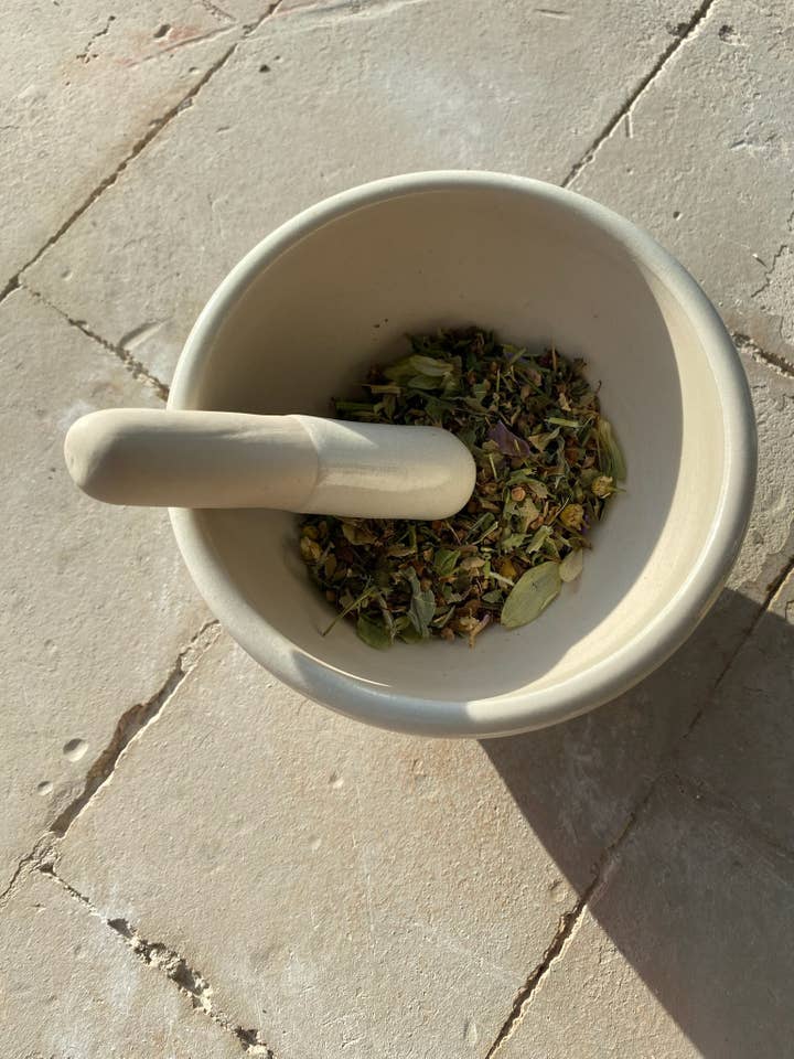 Porcelain Mortar and Pestle for wholesale by Dualitas