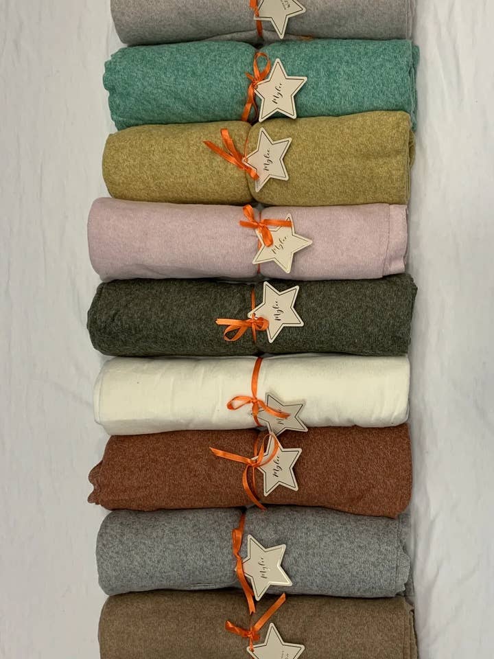 écharpe fine maille pour la vente par Mimi & Gogo