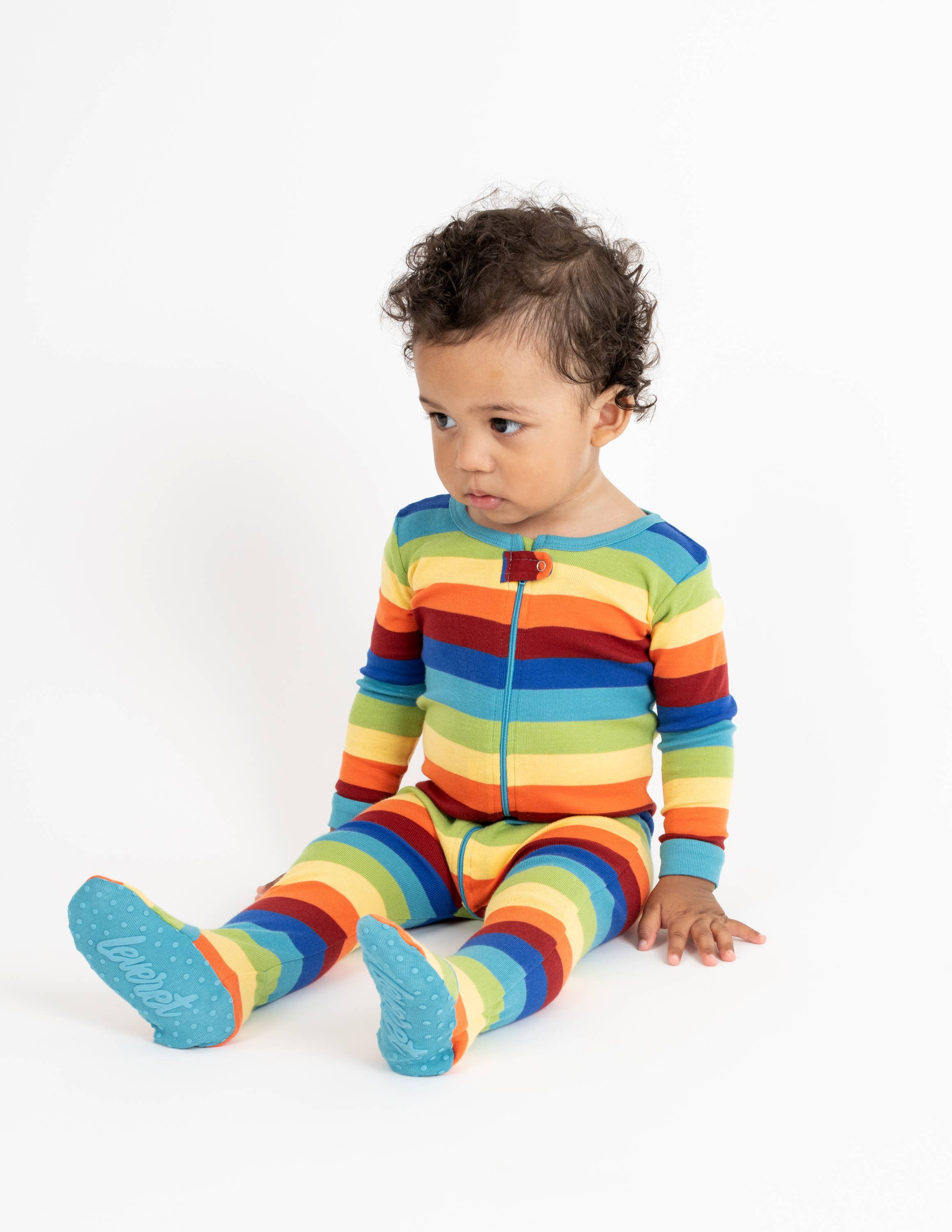 Leveret Pajamas – Großhandel Schlafanzug – Baby – Baby-Fußpyjama aus Baumwolle mit Herz- und Regenbogenmuster, Valentinstag13