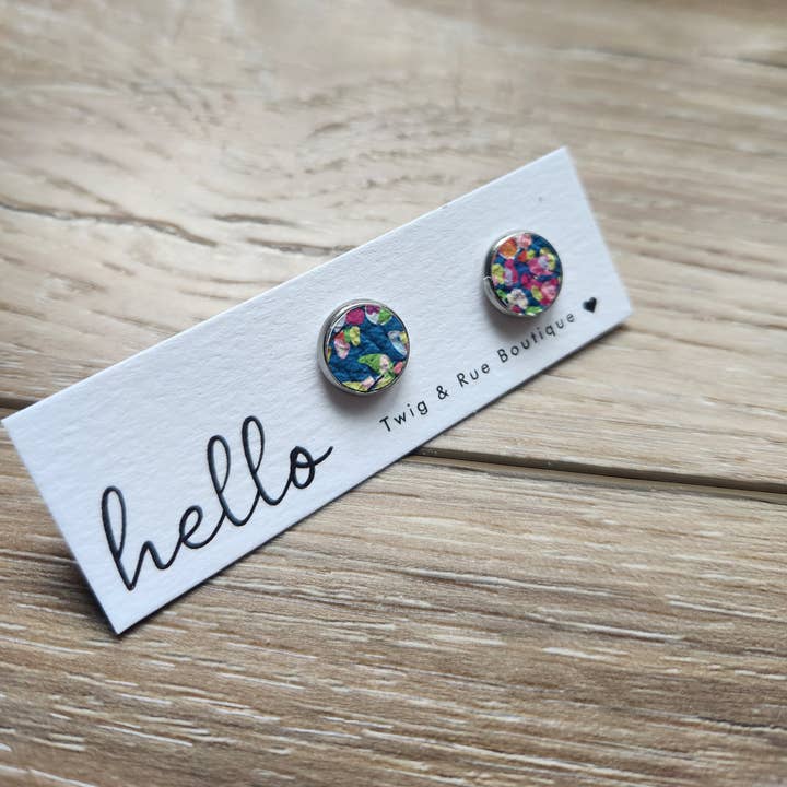 Twig & Rue boutique – Brincos de pino por atacado – Alças de botão em couro | Coleção de padrões1