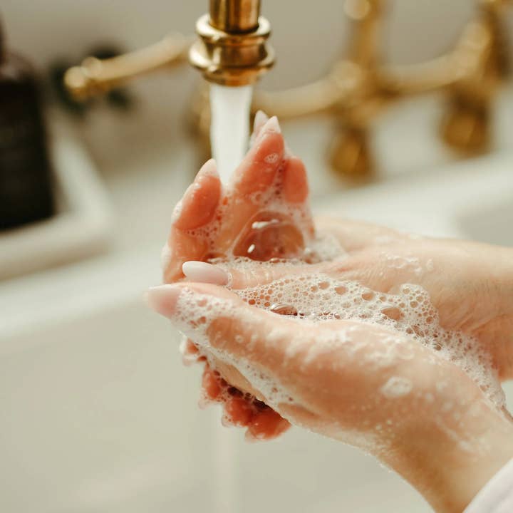 SOJA&CO.® - Wholesale Hand Soap/Wash - Liquid Hand Soap | Pine + Cedar Bark