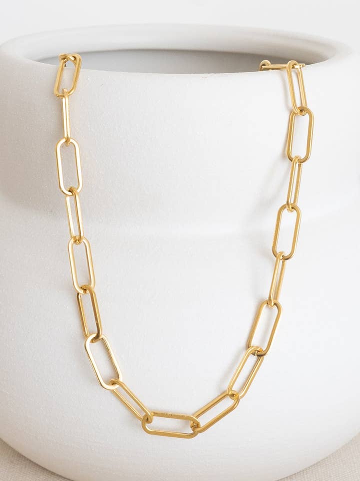 Jolie Oval Link Necklace for wholesale by AALLYN