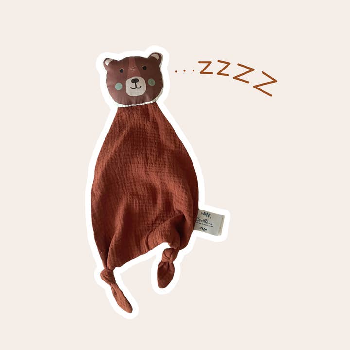 Doudou urso castanho em gaze dupla cor toffee por atacado de Carotte & Cie