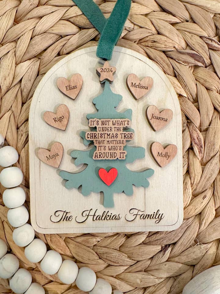 Familie Ornament for engroshandel hos Waxhaw Custom Designs
