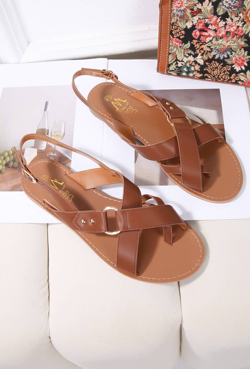 BELLICY / Cink-me - Wholesale Sandals - Women's - DM3UO-38, Faux leather sandals with cross straps and ring3