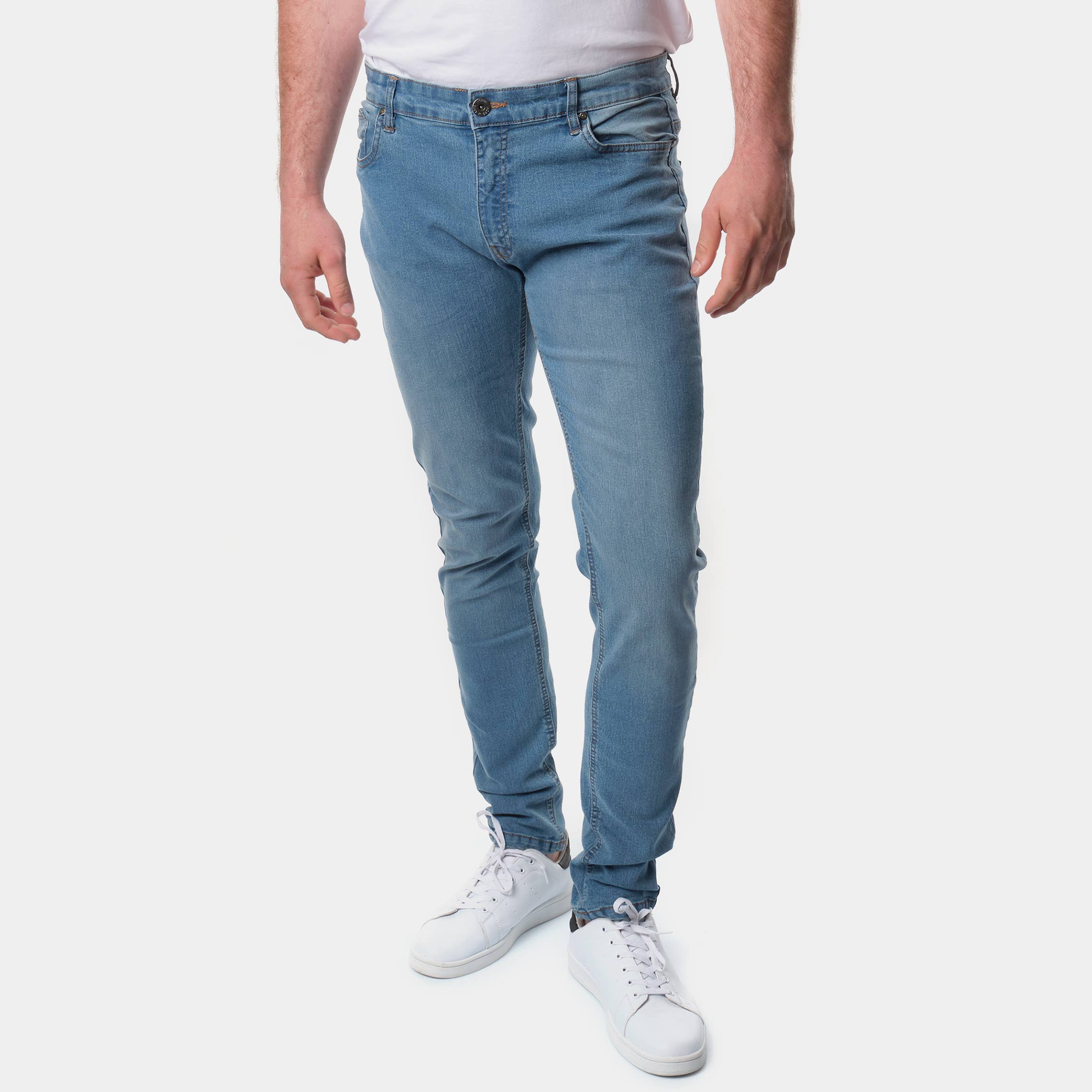 Men's plain blue 5-pocket jeans for wholesale on Faire0