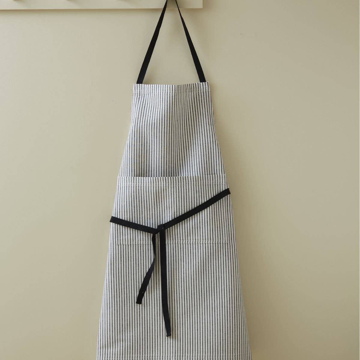 Sylvie Thiriez - Wholesale Apron - Aux petit oignons triped apron1