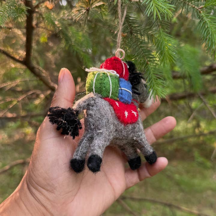 Lungta Imports - Wholesale Ornament - Hand-Felted Farm Animals Christmas Ornaments – Fair Trade 1