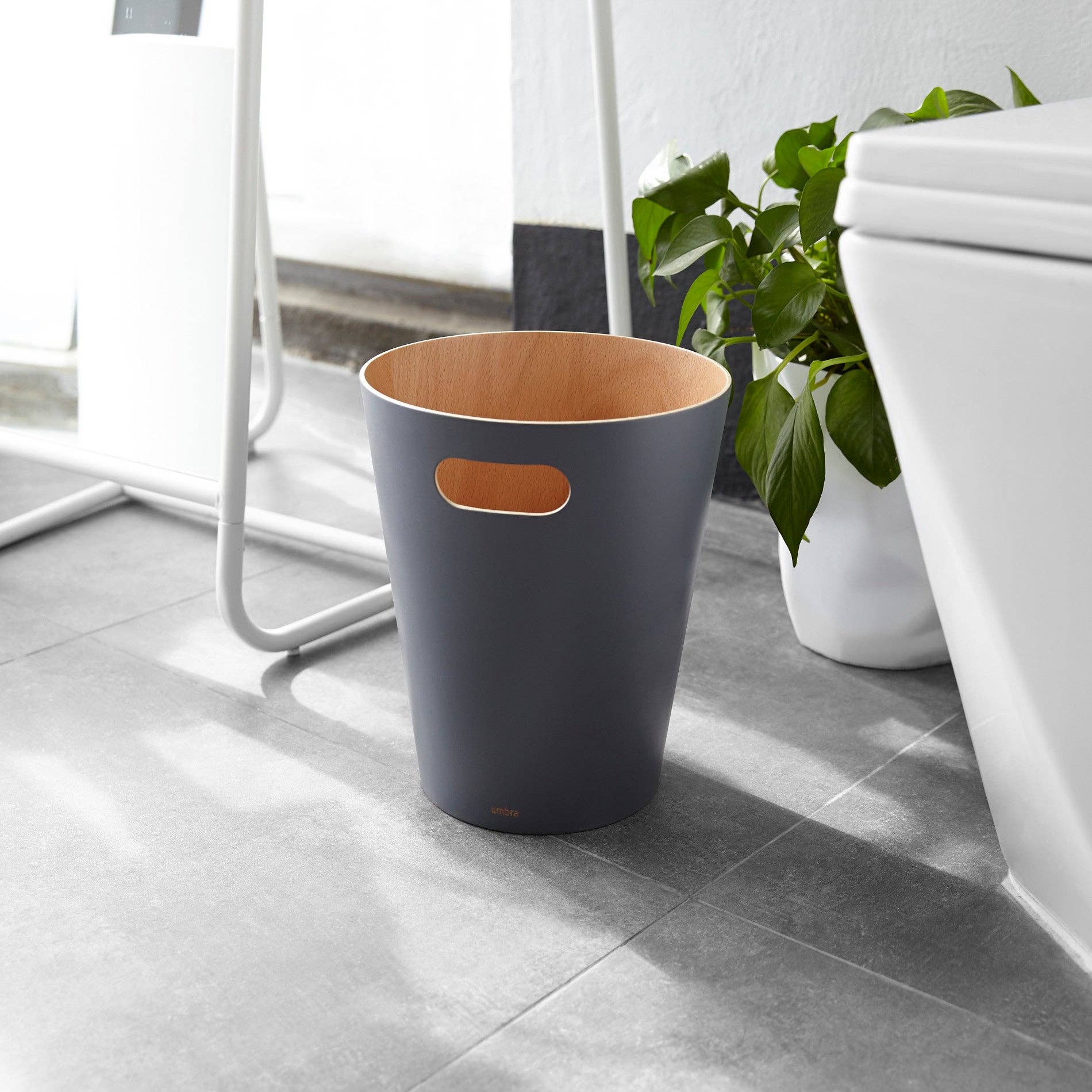 Umbra (CAN) - Wholesale Trashcan/Trash Bin - Woodrow Trash Can1