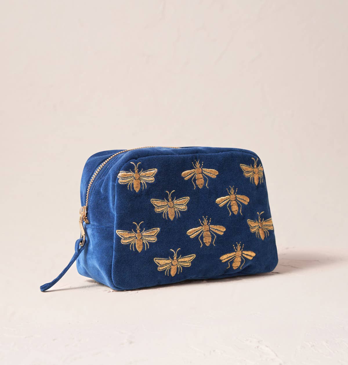 Elizabeth Scarlett Ltd – wholesale Make-up/cosmetic bag – Honey Bee Makeup Bag19