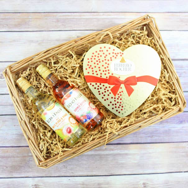 Candi Gifts – wholesale Basket – 10 x Natural Wicker Baskets, Trays, Empty Gift Hampers5