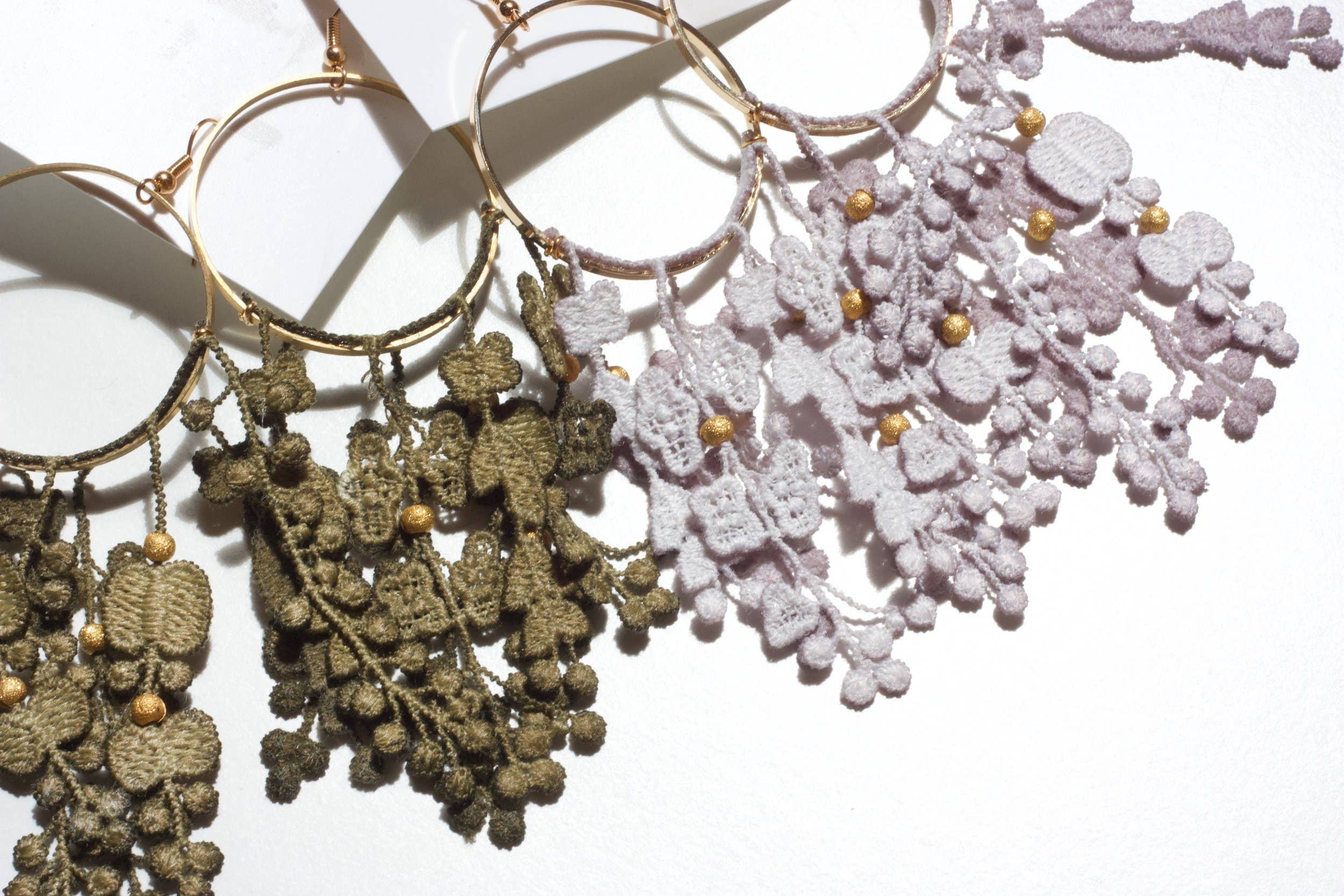 This Ilk – Brincos de argola por atacado – Brincos Duo des Fleurs11