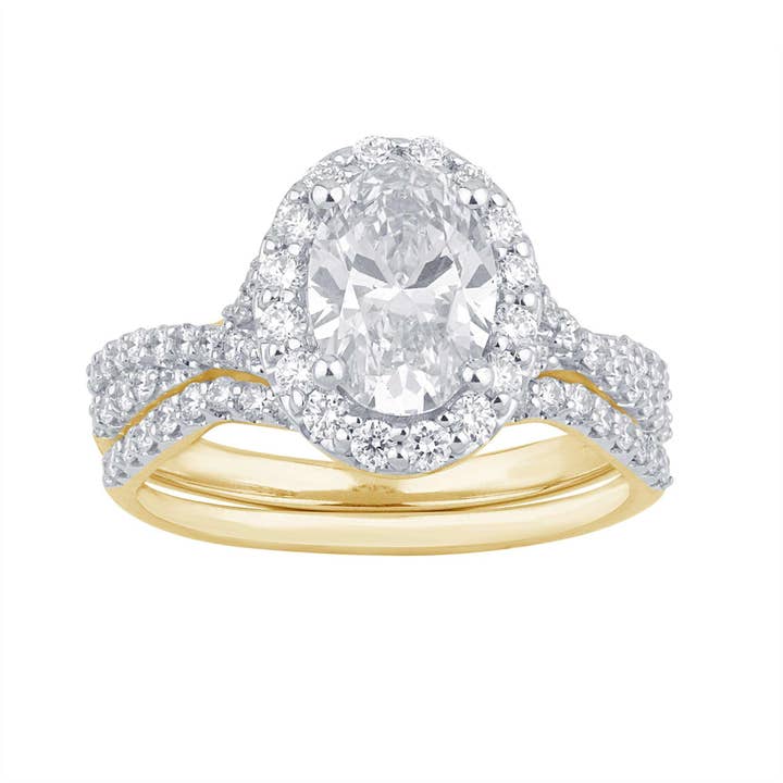 Bague de fiançailles en diamant de laboratoire ovale 2,33 CTW Vs en or 14 carats pour la vente par White Rock