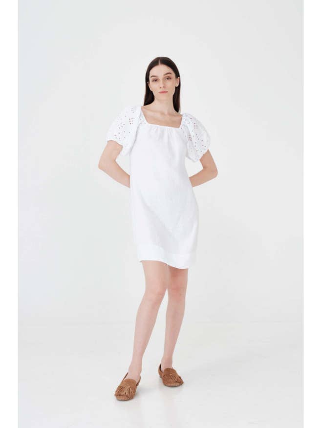 Mini abito in lino con maniche a sbuffo ricamate per la vendita all'ingrosso da parte di Haris Cotton