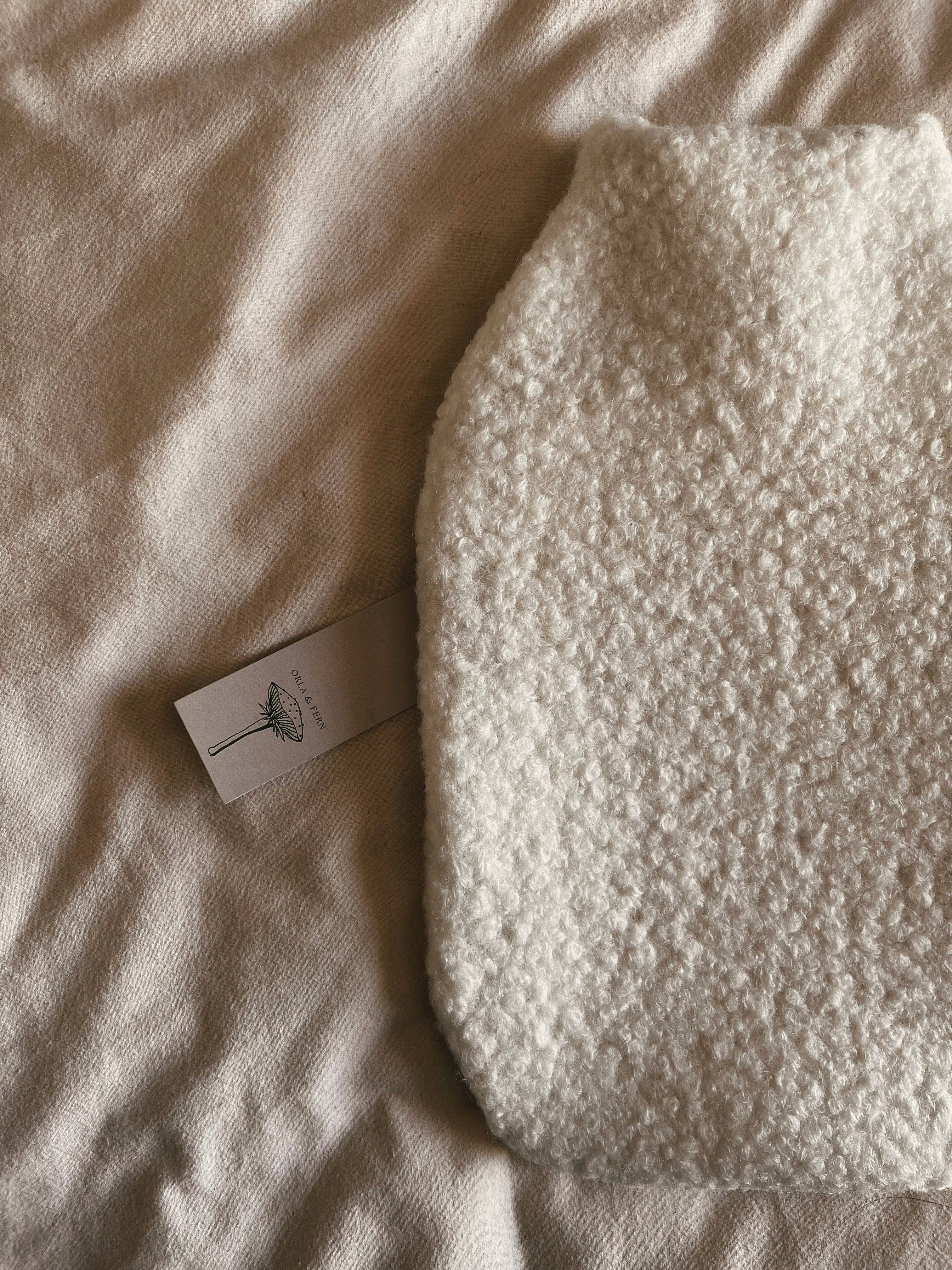 Orla & Fern – wholesale Hot/cold compress – Hot water bottle - Boucle wool - White7