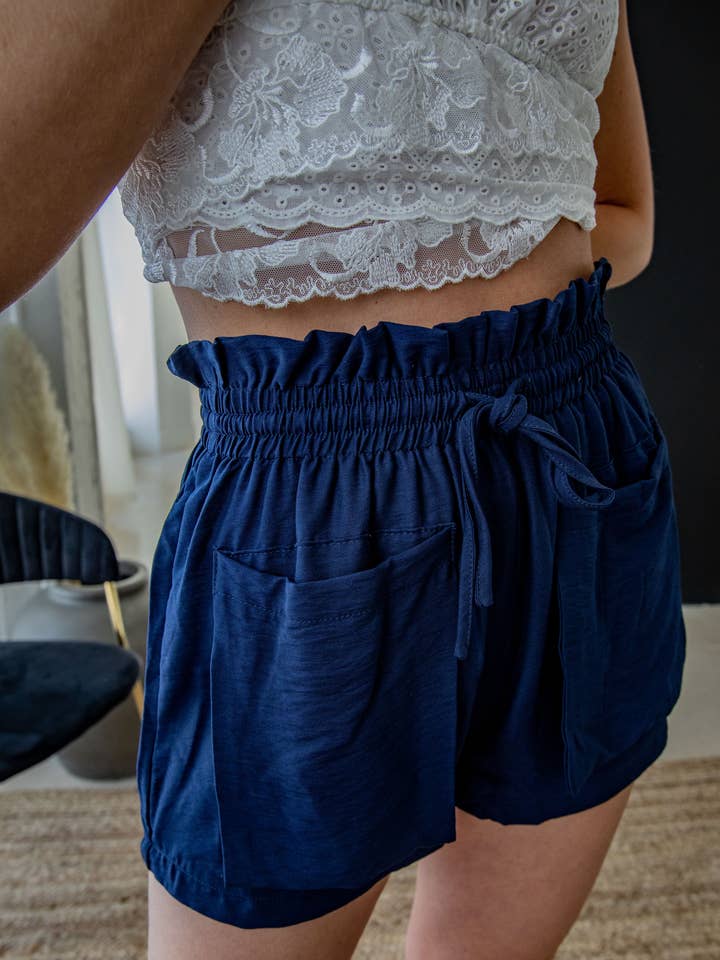 Pantaloncini Cora Navy con Tasche Esagerate per la vendita all'ingrosso da parte di KAYAN.L