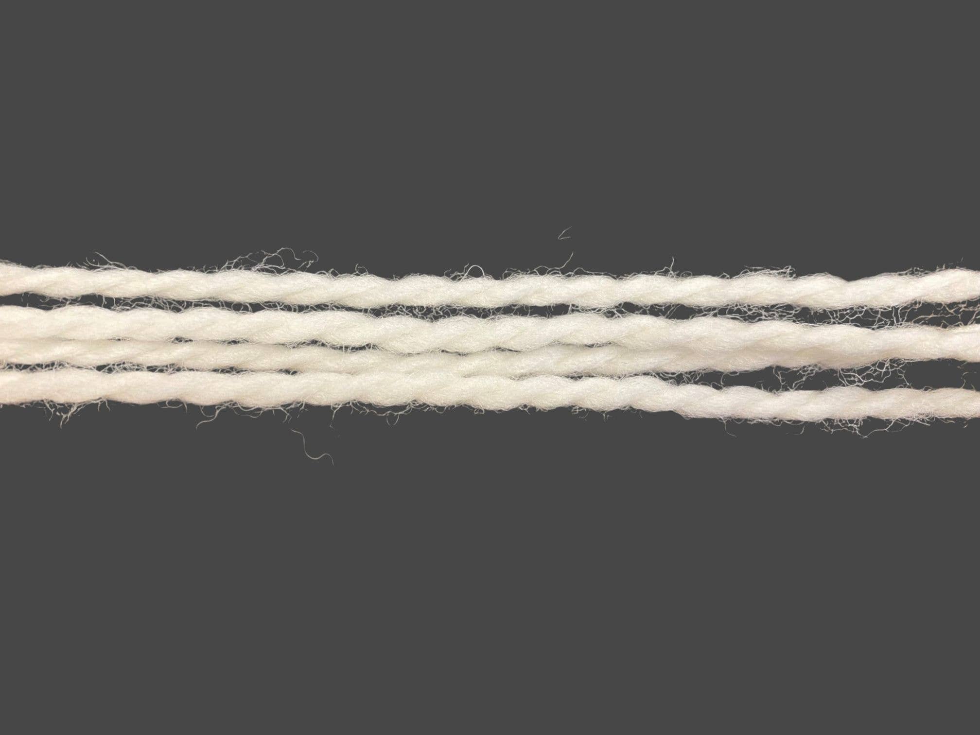 Rooster Yarns – wholesale Yarn – Undyed Yarn: Superwash Merino Aran Knitting Yarn4