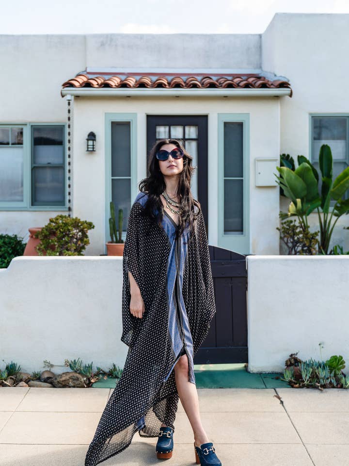 Caftan à imprimé bordure Calvin pour la vente par Jennafer Grace