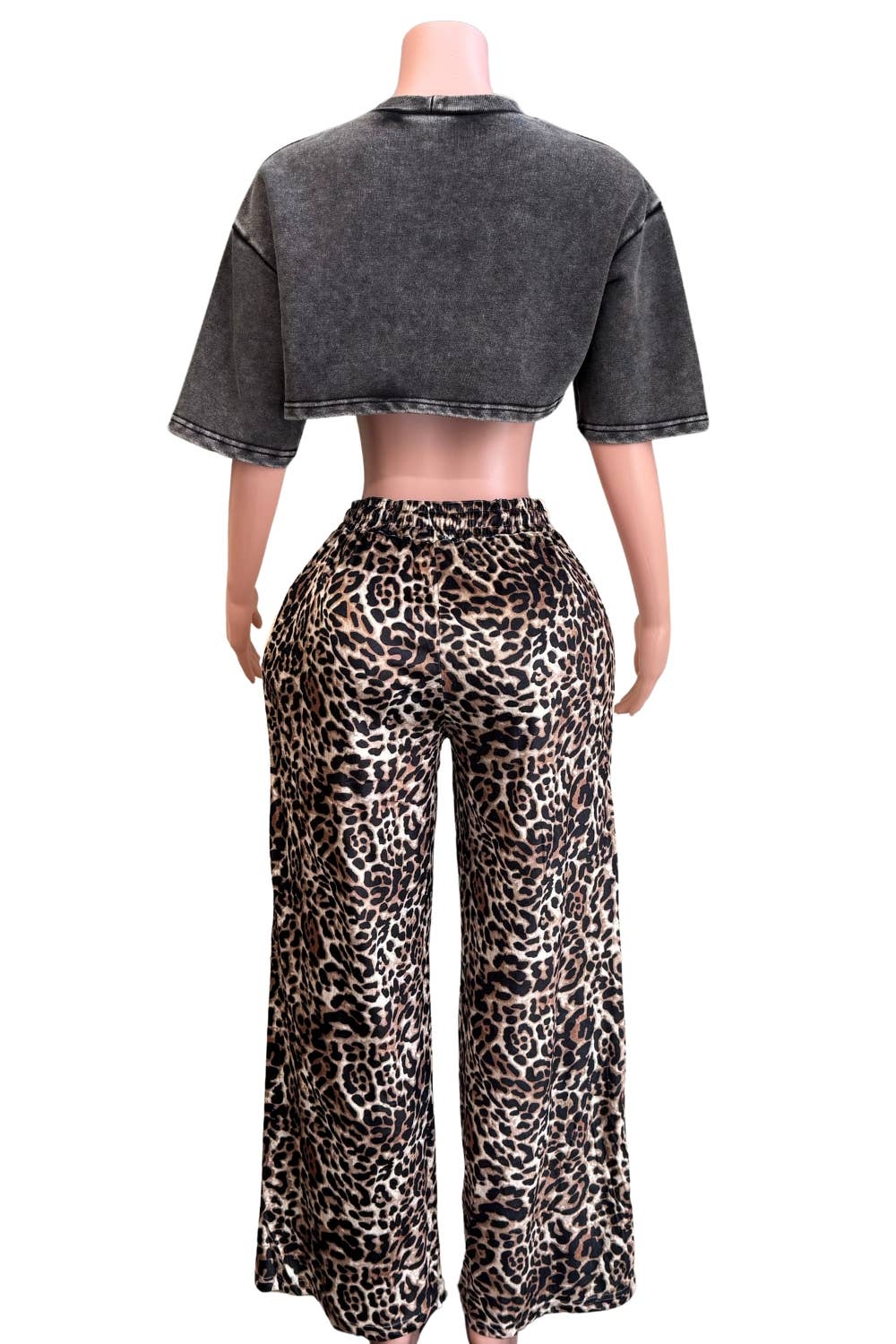 NEWGENS - Wholesale Athletic Pants - Women's - NP4035A Leopard Contrast Track Pants3