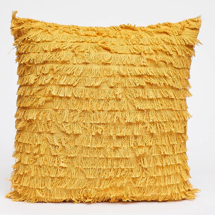 Coussin épais à franges pour la vente par House Of Harkaari