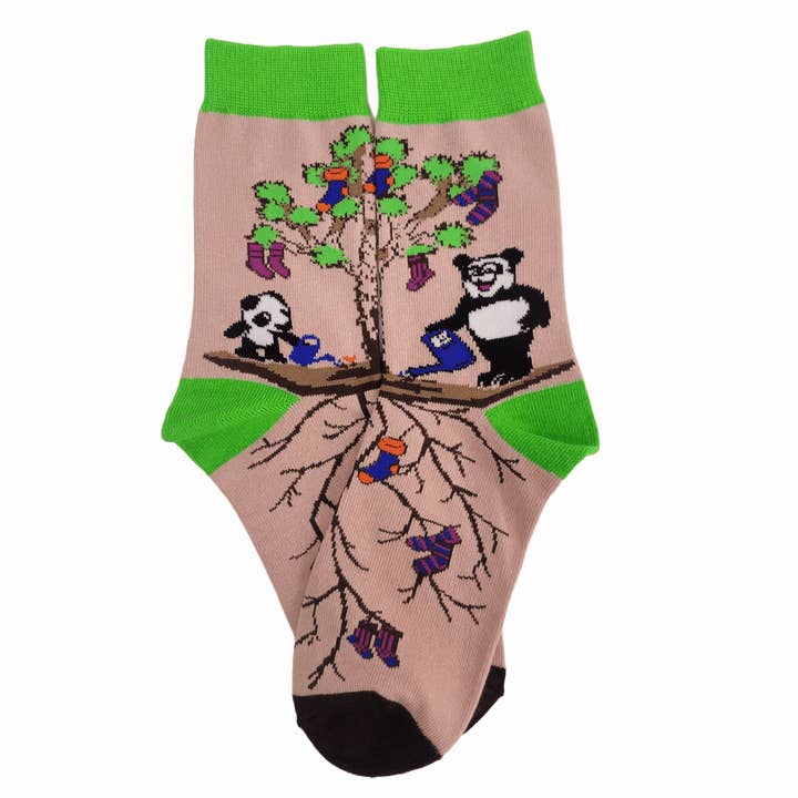 Pandas arrosant la chaussette (Joshu Tree) avec la chaussette (Adu) pour la vente par Sock Panda