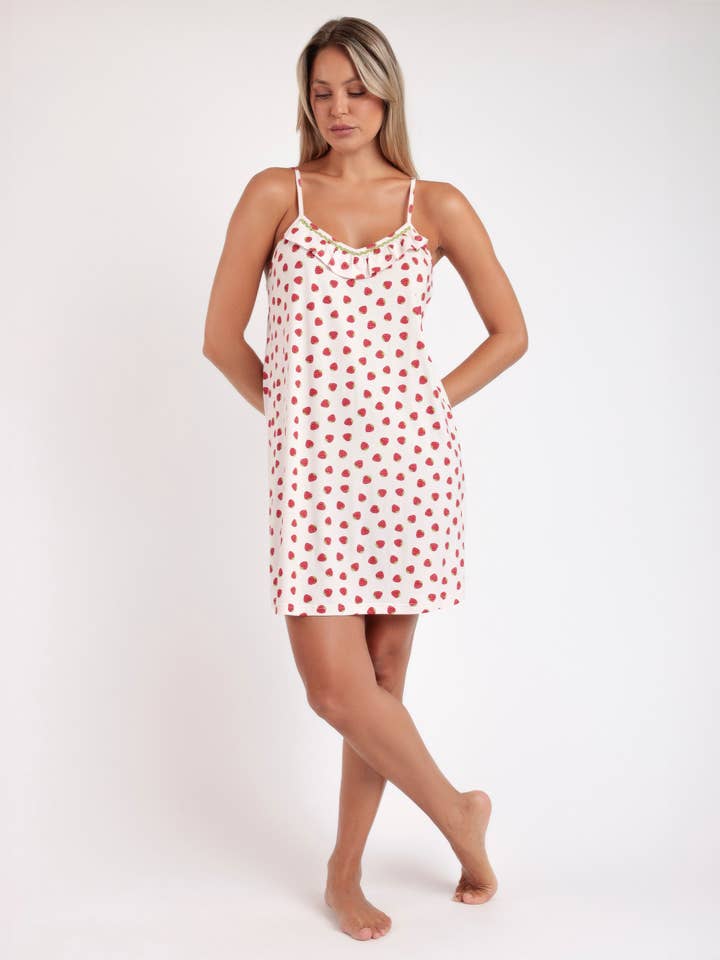 Strawberry Field natkjole med stropper for engroshandel hos ADMAS