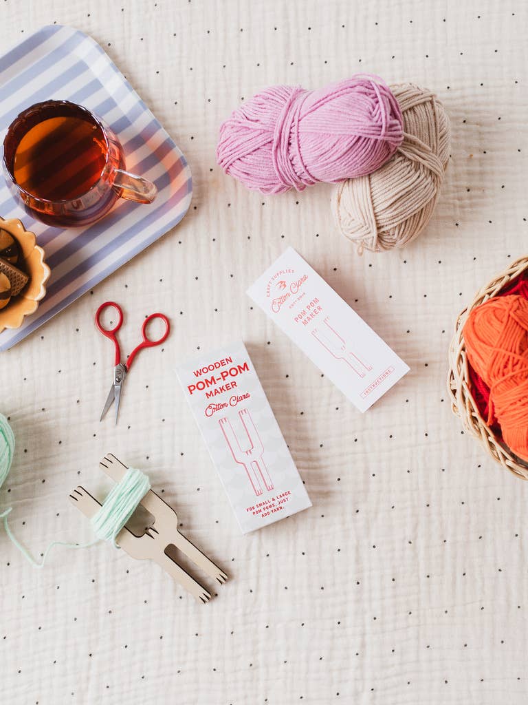 Cotton Clara Craft Kits & Supplies – wholesale Craft supplies – 🎀 Wooden Pom Pom Maker5