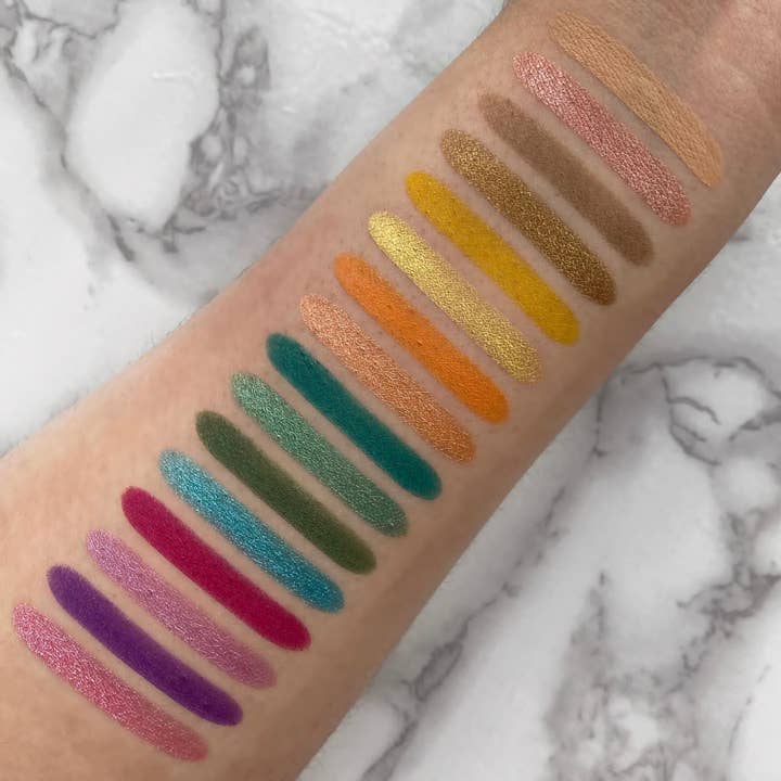 Aeva Beauty - Wholesale Eyeshadow Palette - Earth Tones Palette Collection4