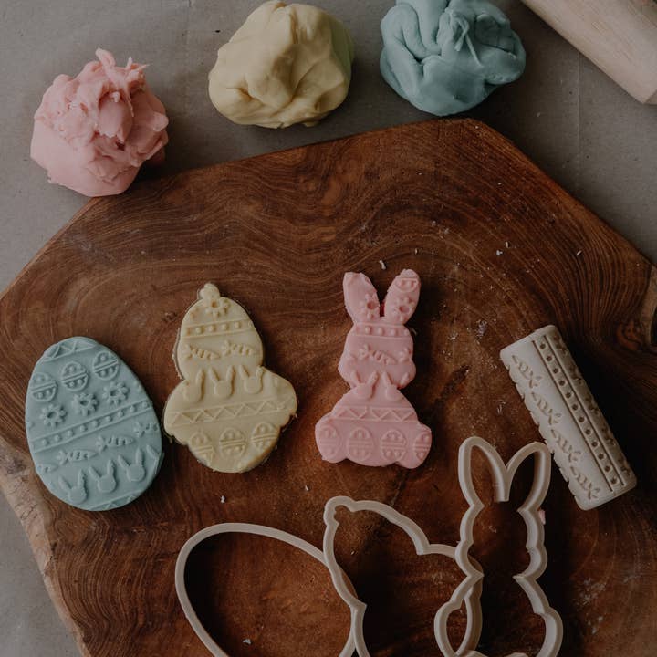Kinfolk Pantry - Wholesale Art set – Child & baby - Easter Roller & Cutter Set - Eco Playdough Tools3