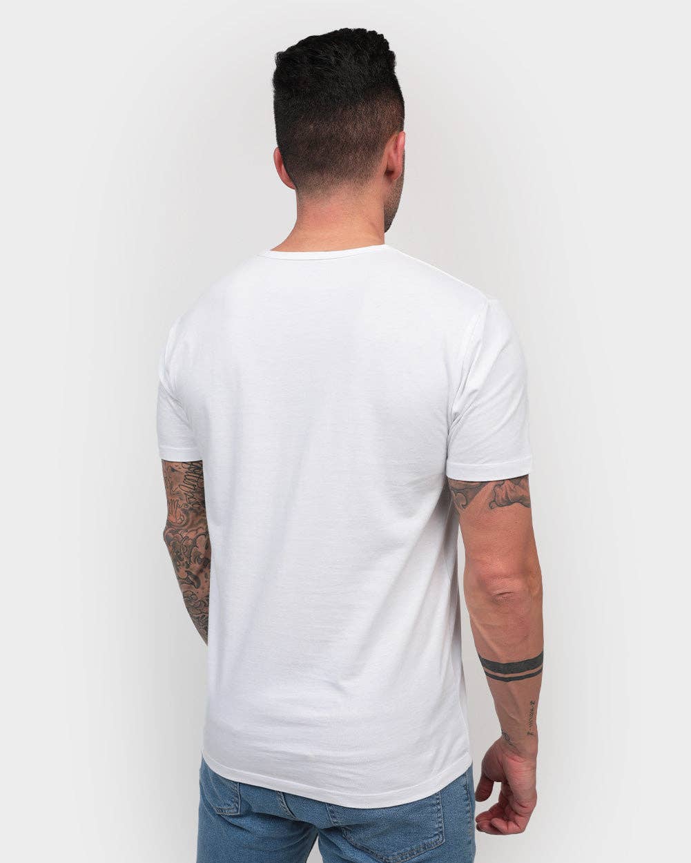 INTO THE AM – Engroshandel T-shirt – til mænd – Herre T-shirt med korte ærmer og henley-udskæring34