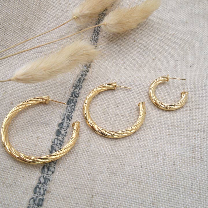 Vridna öppna ringar för wholesale av Graceful Jewels co.