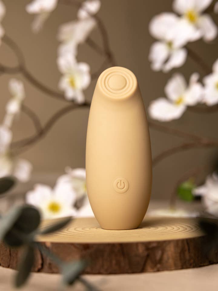 Damiana | Clit Tapping Vibrator with Rhythmic Precision for wholesale by The Natural Love Company