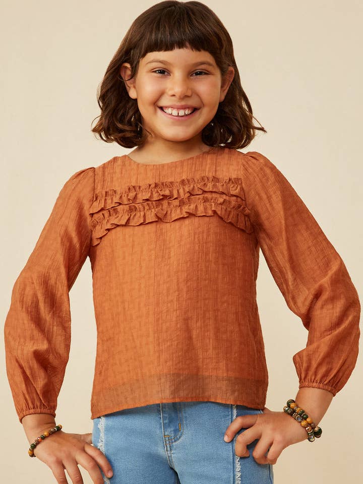 Flæsedetalje til piger med puffermet tekstureret top for engroshandel hos Hayden LA